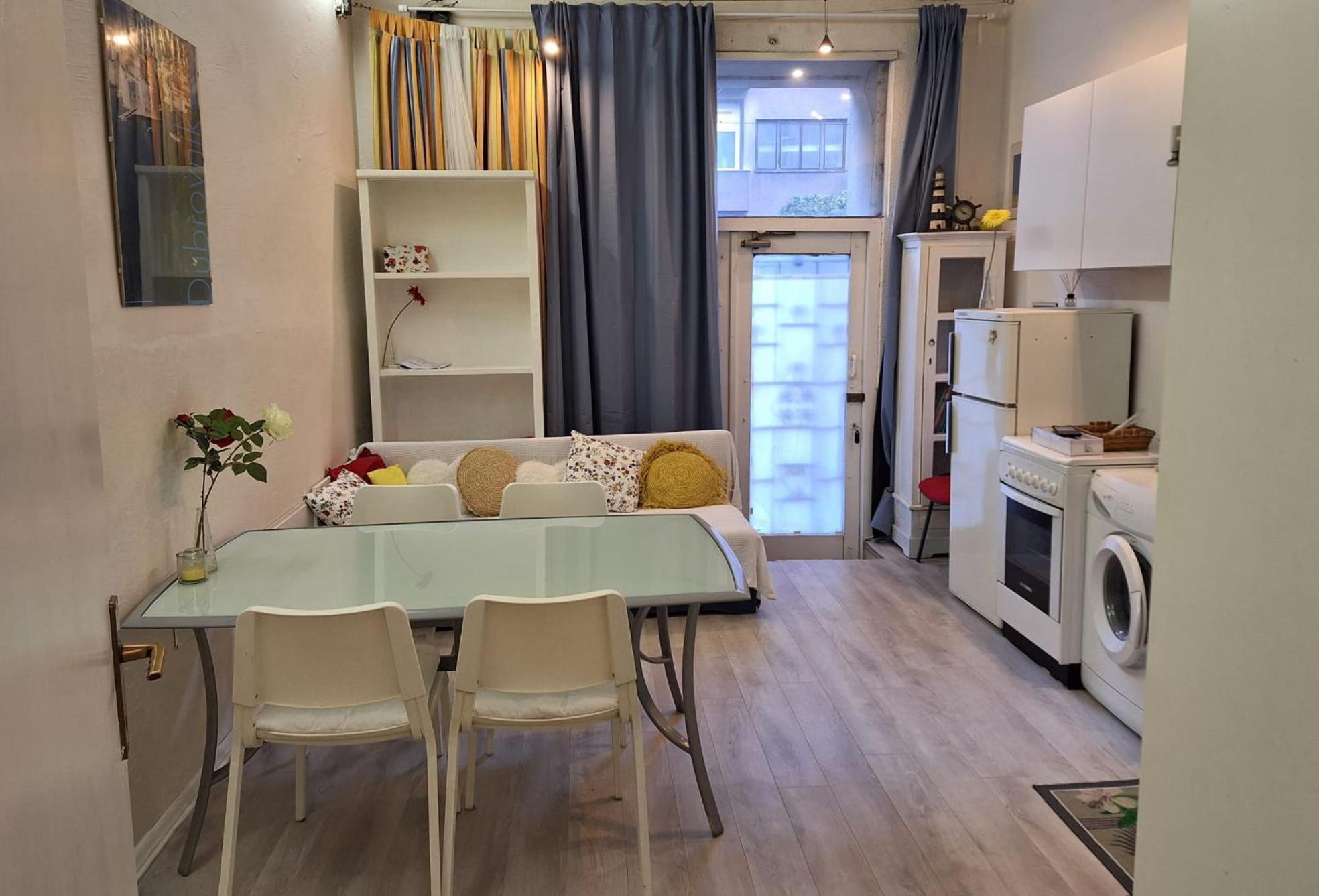 Apartment Youth Vita ซาเกร็บ ภายนอก รูปภาพ