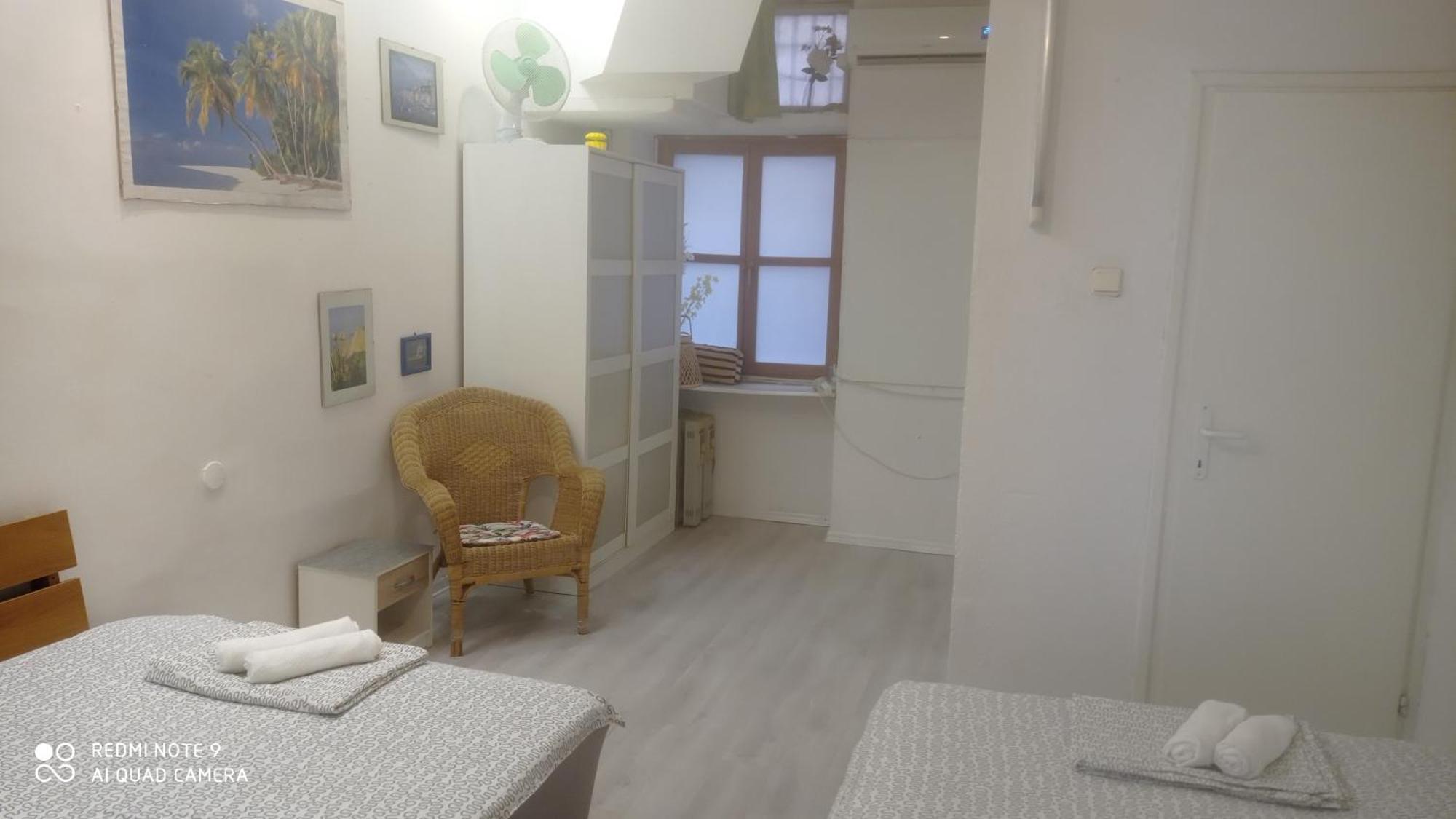Apartment Youth Vita ซาเกร็บ ภายนอก รูปภาพ